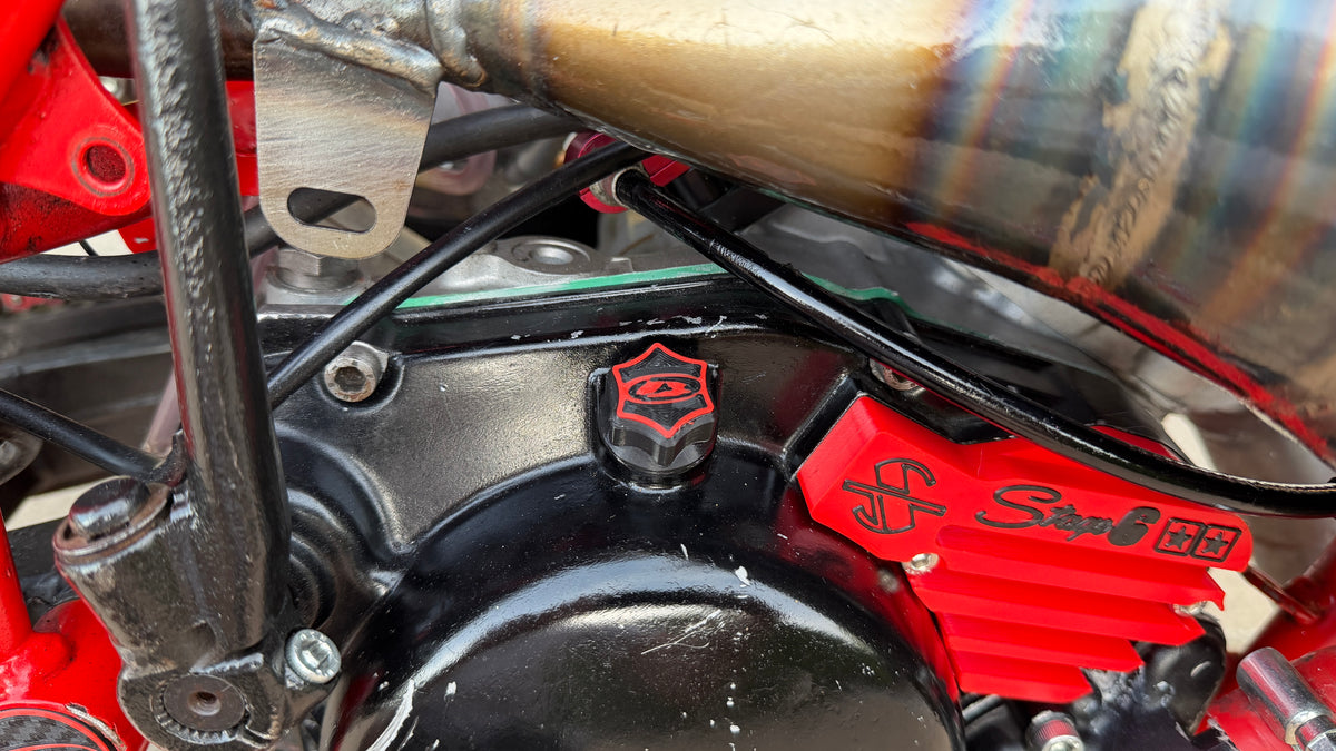 CUSTOMIZABLE OIL FILLER CAP AM6